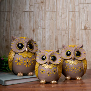 Handcrafted Brown & Green Owl Figurine Set – Decorative Showpiece with Three Different Sizes (Large: 17cm H x 13cm L x 8cm D, Medium: 15cm H x 12cm L x 7cm D, Small: 13cm H x 10cm L x 6cm D)