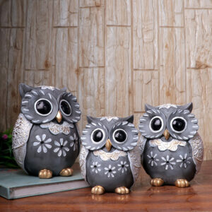 Handcrafted Brown & Green Owl Figurine Set – Decorative Showpiece with Three Different Sizes (Large: 17cm H x 13cm L x 8cm D, Medium: 15cm H x 12cm L x 7cm D, Small: 13cm H x 10cm L x 6cm D)