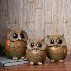 Handcrafted Brown & Green Owl Figurine Set – Decorative Showpiece with Three Different Sizes (Large: 17cm H x 13cm L x 8cm D, Medium: 15cm H x 12cm L x 7cm D, Small: 13cm H x 10cm L x 6cm D)