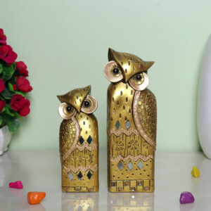 Decorative Golden Owl Figurine Set – Handcrafted Showpiece (Large: 19cm H x 6cm L x 4cm D, Small: 14cm H x 5cm L x 4cm D)